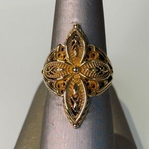 Elegant Gold plate sterling silver Filigree Ring size 6